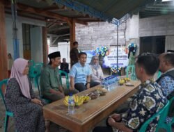 Peduli, Bupati Bojonegoro bersama Istri Sempatkan Takziah di Rumah Duka Bagus Adi Prayogo 