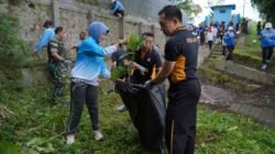 Forkopimda Bojonegoro Gelar Kerja Bhakti Serentak di Taman Bengawan Solo