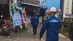 Ketua AWPI Bojonegoro Agus Setiadi dan anggota Takziah ke Rumah Duka Brigjen Pol Dekananto Eko Purwono