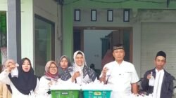 Luar Biasa! Alumni MTs Angkatan ’96 Desa Temayang Berbagi 500 Takjil 