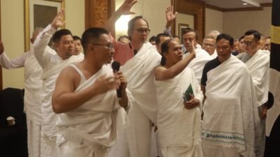 Ratusan Jamaah Haji Jatim Berlatih Ibadah, Siap Jalani Perjalanan Spiritual dengan Matang