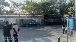 Pemkab Tertibkan Paksa, Pedagang Bersikeras Lapak Pengganti Terlalu Sempit