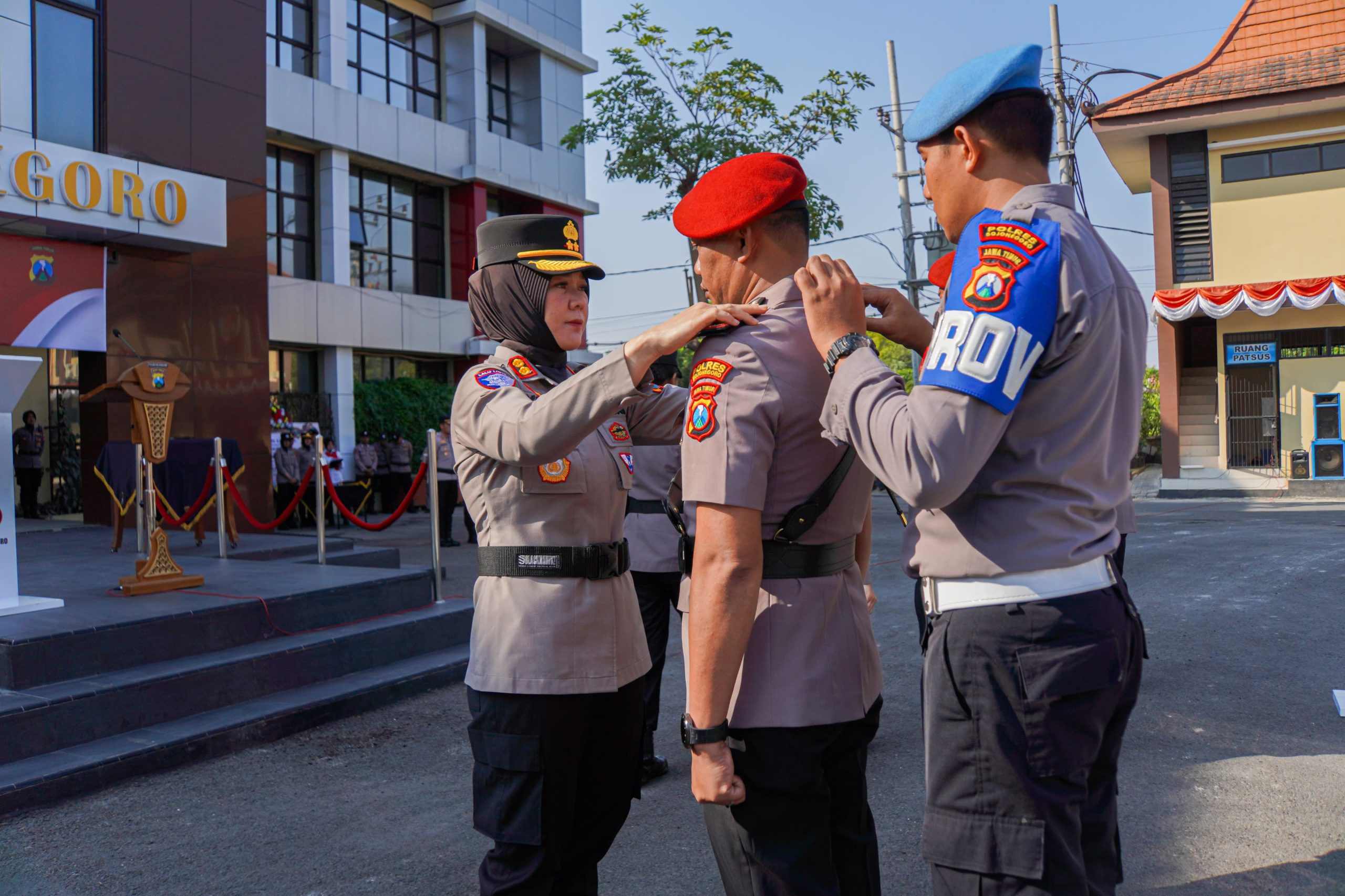 Upacara serah terima jabatan (sertijab) dipimpin langsung Kapolres Bojonegoro AKBP Yenni Diarty